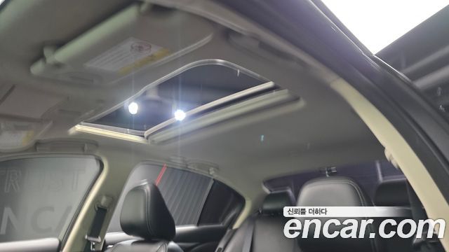 Infiniti Q50 2018 — photo 15