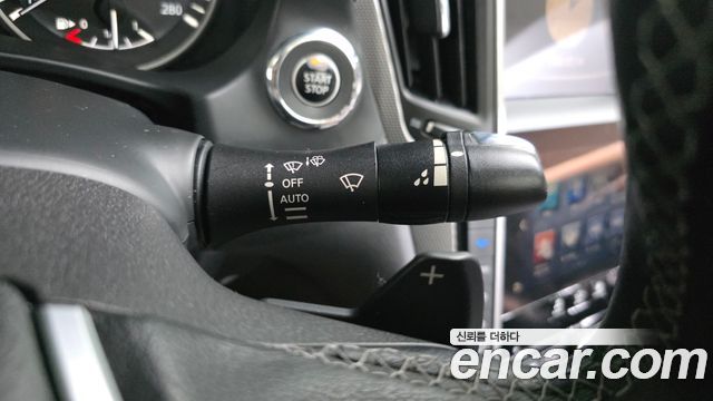 Infiniti Q50 2018 — photo 17