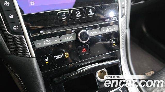 Infiniti Q50 2018 — photo 18