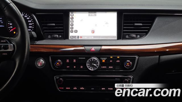 Kia K7 2016 — photo 14