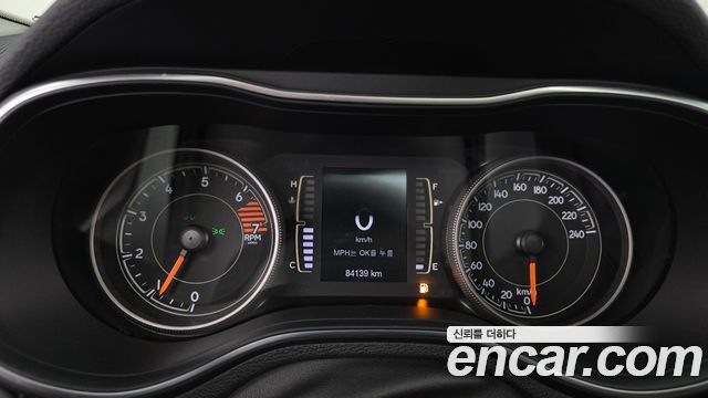 Jeep Cherokee 2019 — photo 11