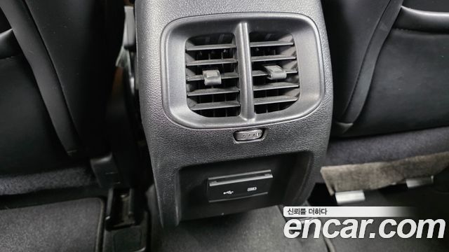 Jeep Cherokee 2019 — photo 25