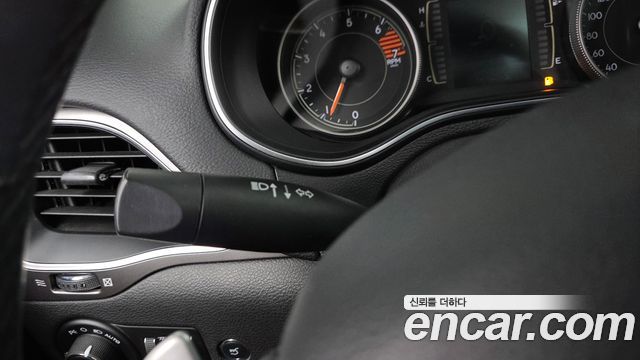Jeep Cherokee 2019 — photo 27