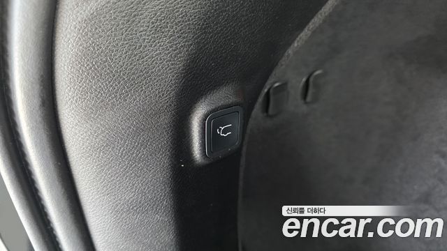 Jeep Cherokee 2019 — photo 28