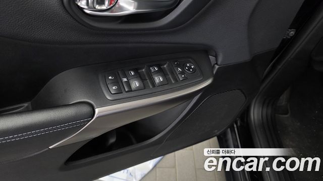 Jeep Cherokee 2019 — photo 30