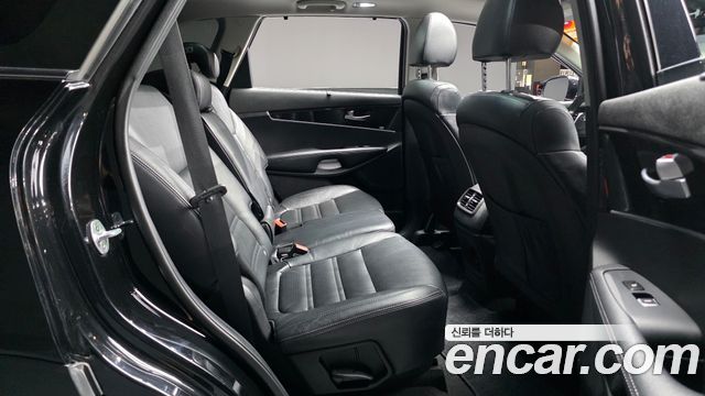 Kia Sorento 2018 — photo 17