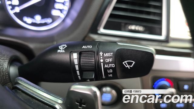 Hyundai Genesis 2016 — photo 22