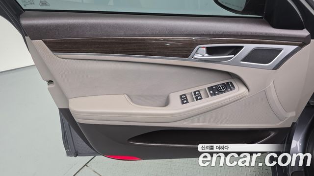 Hyundai Genesis 2016 — photo 14