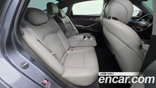 Hyundai Genesis 2016 — photo 28