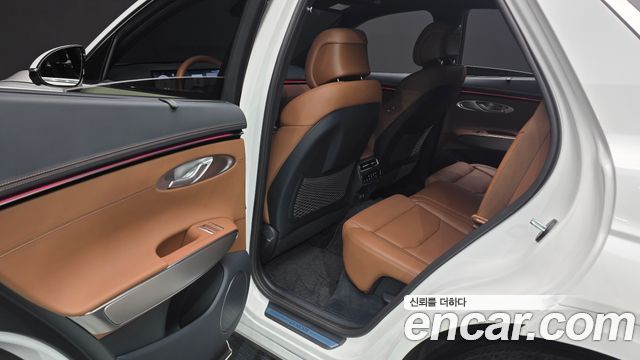 Genesis GV70 2025 — photo 18
