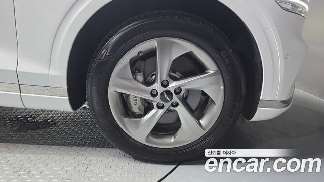 Genesis GV70 2025 — photo 7