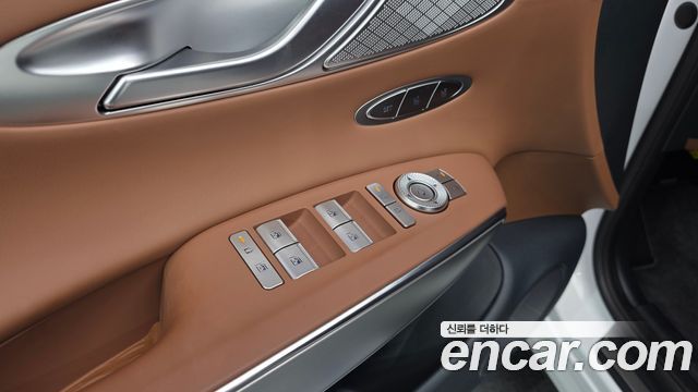 Genesis GV70 2025 — photo 29