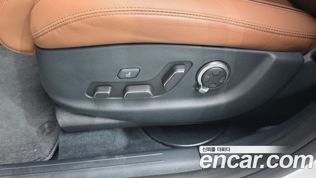 Genesis GV70 2025 — photo 32