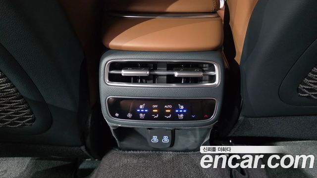 Genesis GV70 2025 — photo 34