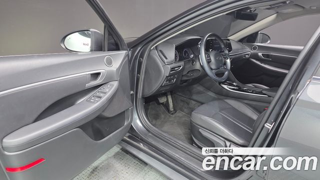 Hyundai Sonata 2022 — photo 13