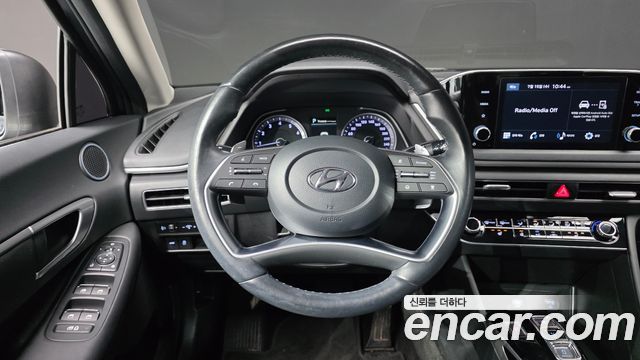 Hyundai Sonata 2022 — photo 21
