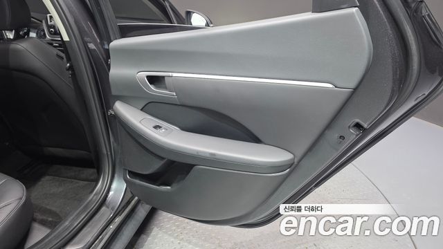 Hyundai Sonata 2022 — photo 15