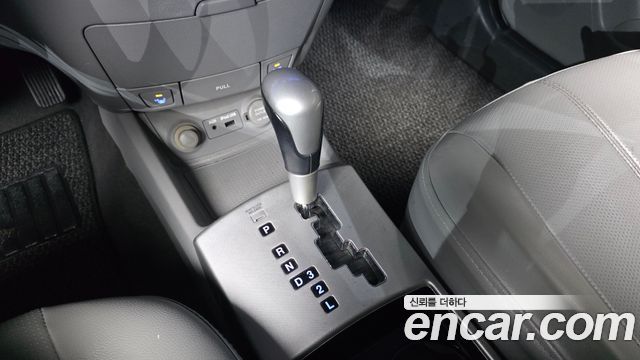 Hyundai AVANTE 2009 — photo 9