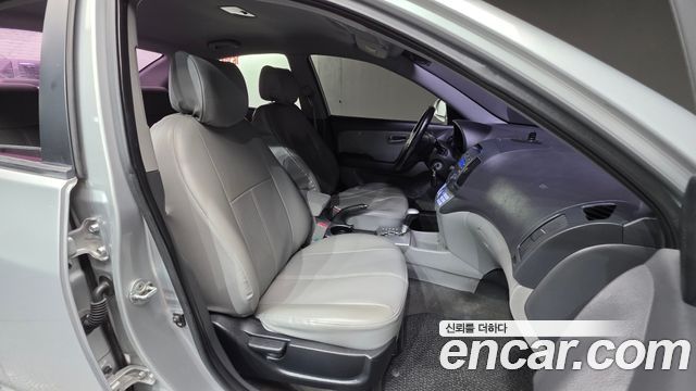 Hyundai AVANTE 2009 — photo 10
