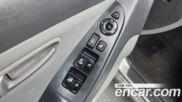Hyundai AVANTE 2009 — photo 12