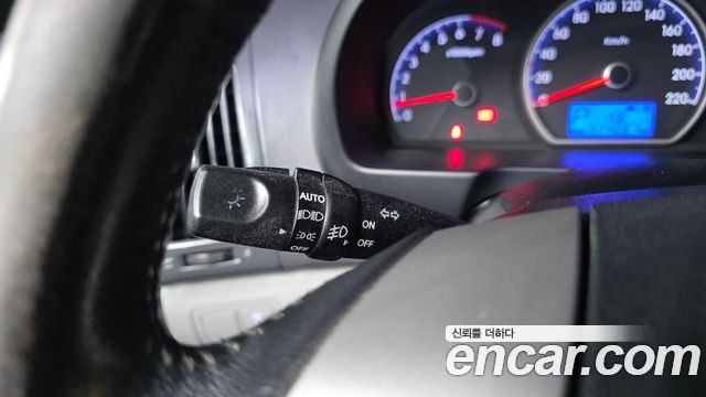 Hyundai AVANTE 2009 — photo 13