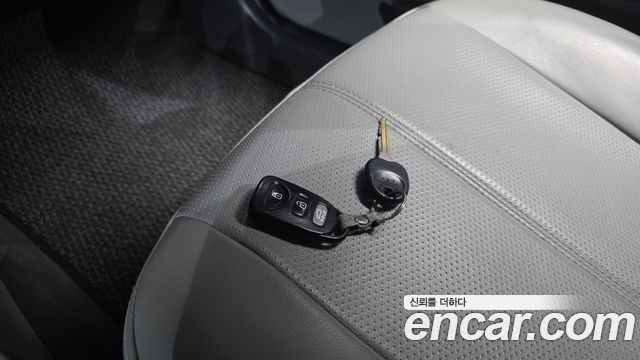 Hyundai AVANTE 2009 — photo 20