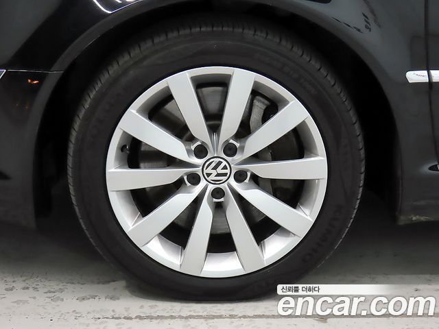 Volkswagen Phaeton 2013 — photo 5