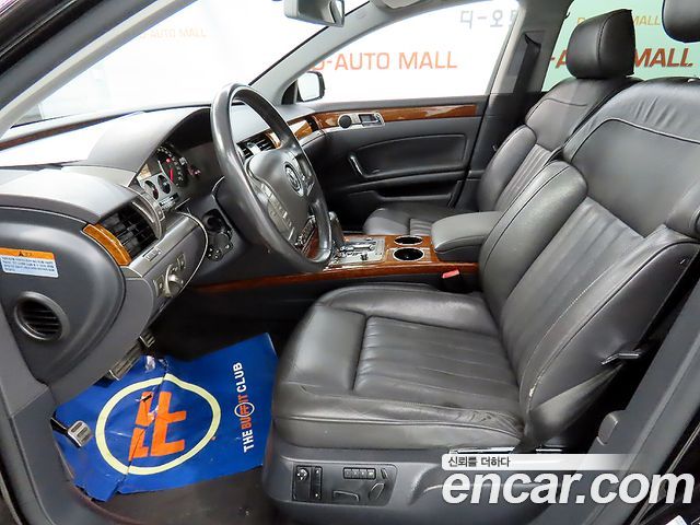 Volkswagen Phaeton 2013 — photo 10
