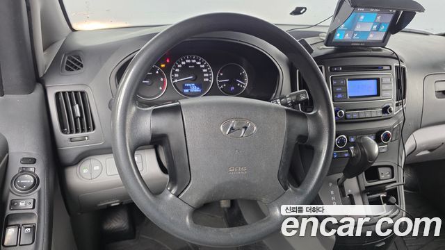 Hyundai Starex 2021 — photo 12
