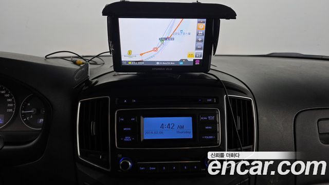 Hyundai Starex 2021 — photo 13