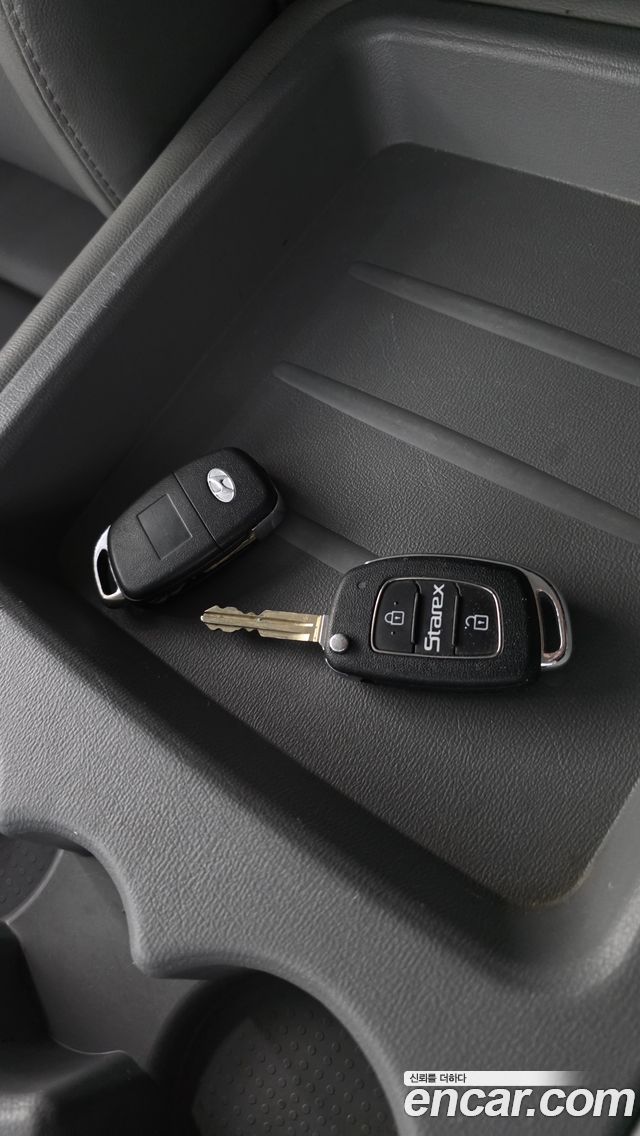 Hyundai Starex 2021 — photo 16