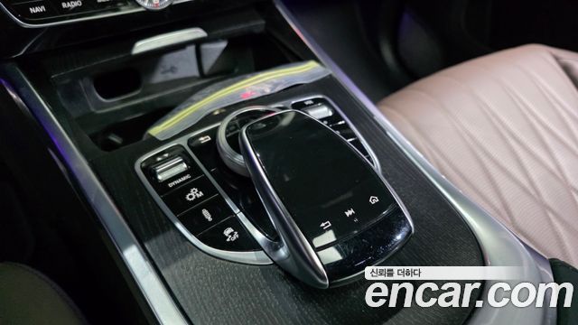 Mercedes-Benz G-Class 2024 — photo 17