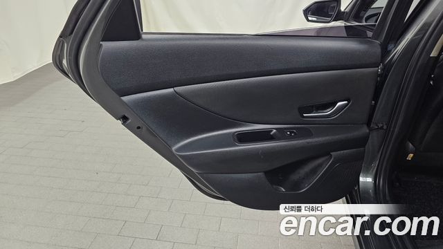 Hyundai AVANTE 2023 — photo 15