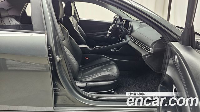 Hyundai AVANTE 2023 — photo 16