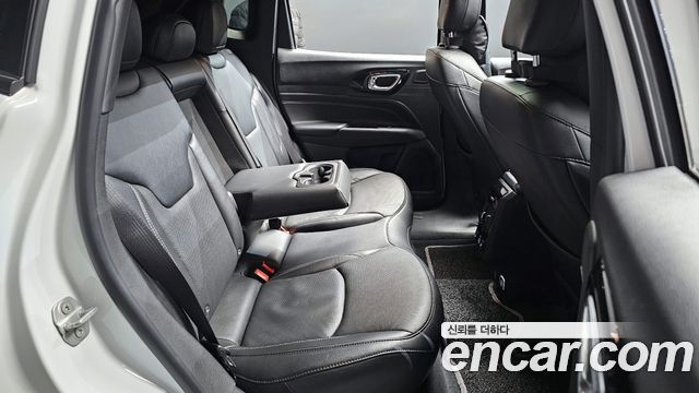 Jeep Compass 2022 — photo 12