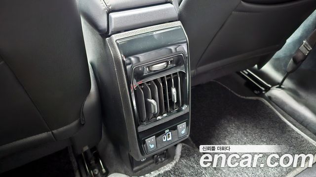 Jeep Compass 2022 — photo 17