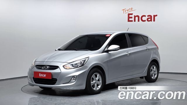 Hyundai Accent 2015 — photo 1