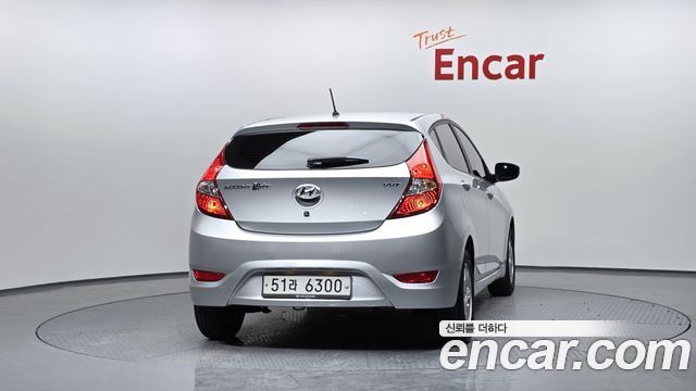 Hyundai Accent 2015 — photo 4