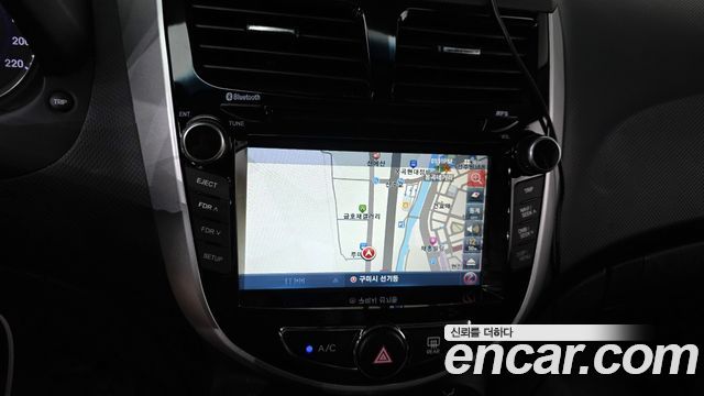 Hyundai Accent 2015 — photo 14