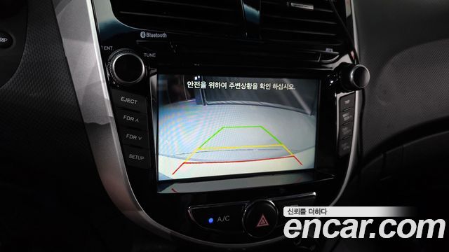 Hyundai Accent 2015 — photo 15