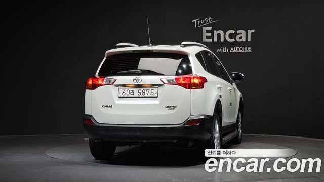 Toyota RAV4 2015 — photo 4
