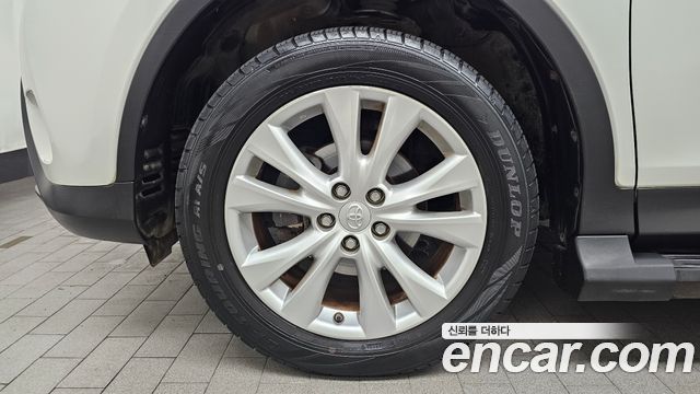 Toyota RAV4 2015 — photo 5