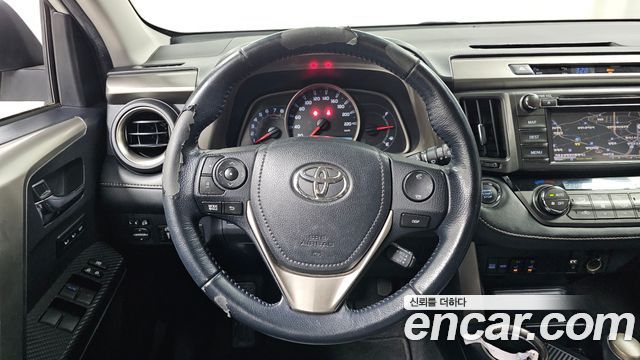 Toyota RAV4 2015 — photo 19