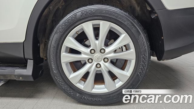 Toyota RAV4 2015 — photo 7