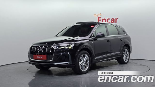 Audi Q7 2021 — photo 1