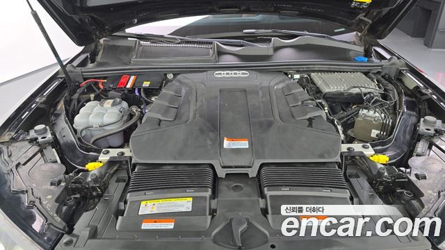 Audi Q7 2021 — photo 6