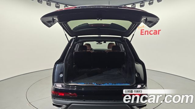 Audi Q7 2021 — photo 24