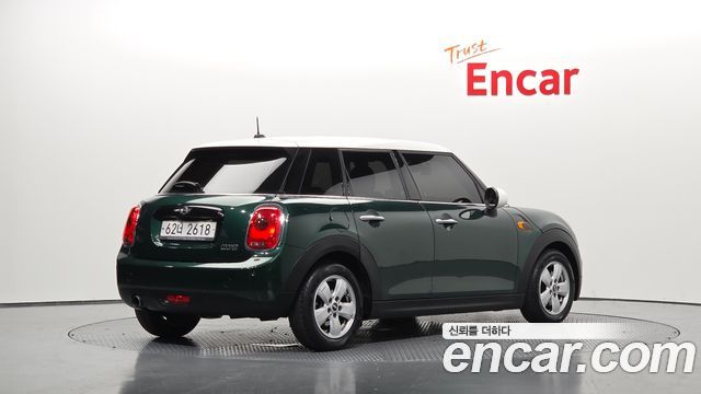 Mini Cooper 2017 — photo 2