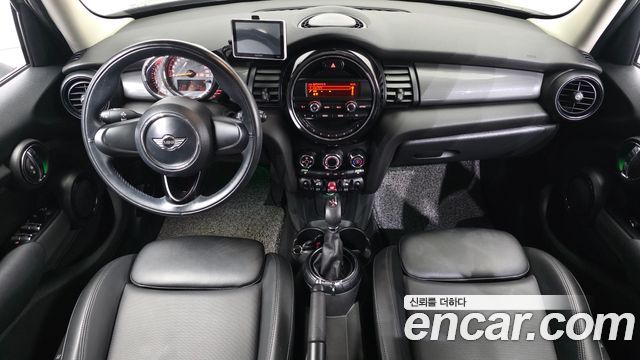 Mini Cooper 2017 — photo 7