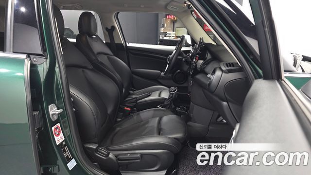 Mini Cooper 2017 — photo 11